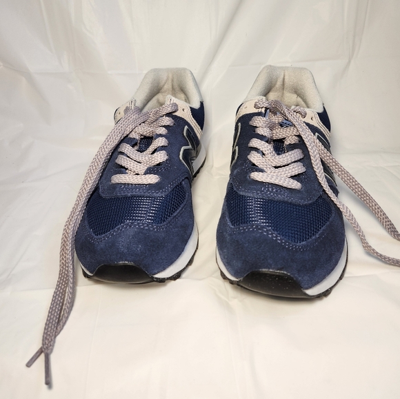 NIB New Balance Sneakers 574 Core WL574EVN - Picture 5 of 15